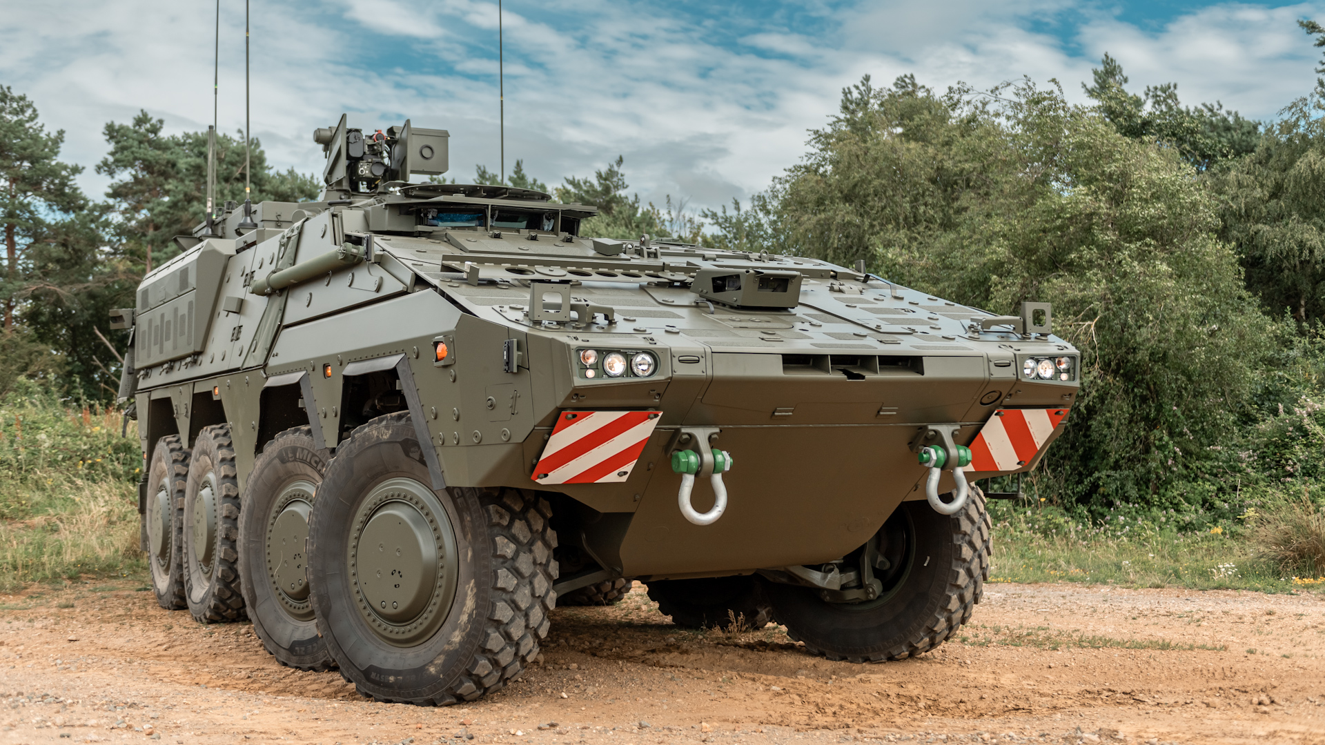 Just as the Ajax platform has several variants, the Boxer is similar, with this being the mechanised infantry version